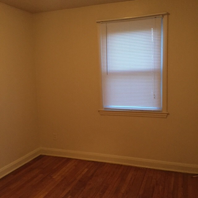 Foto del edificio - 5813 Chinquapin Pkwy