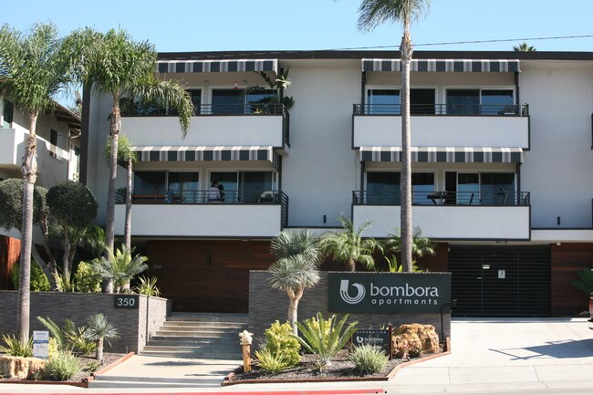 350 Palos Verdes Blvd Unit 8 Redondo Beach Ca 90277 Apartment Home California Redondo Beach 350 Palos Verdes Blvd Unit 8 Front Of Bldg Daytime
