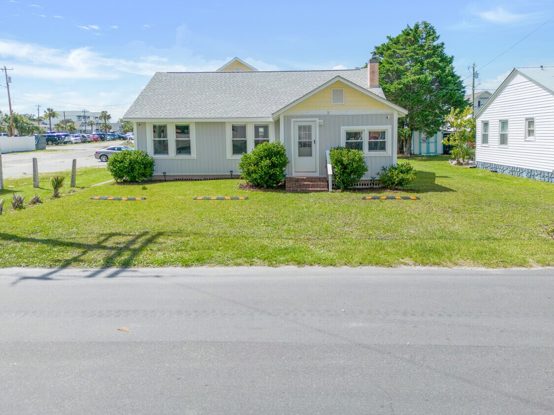 1618 Perrin Dr, North Myrtle Beach, SC 29582 House Rental in North