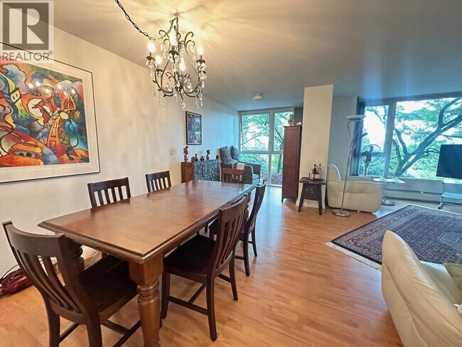 Building Photo - 1388 Homer St