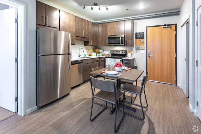 2 BR, 2 BA - C2 - 753 SF - Landmark on Grand River Apartments