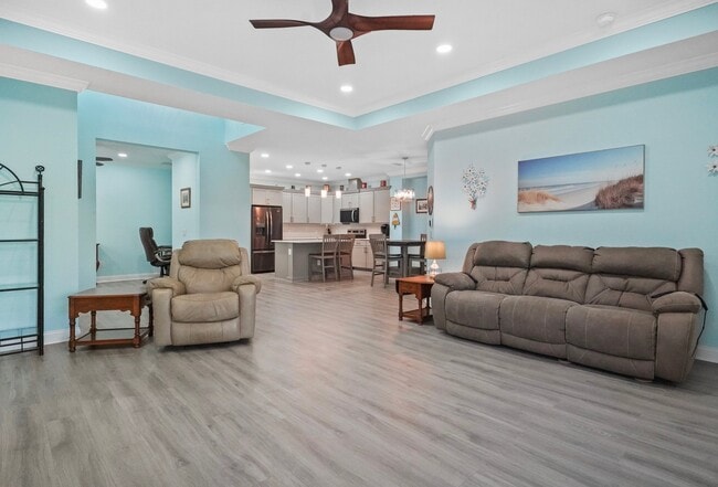 Building Photo - 8488 Hang Loose Ct