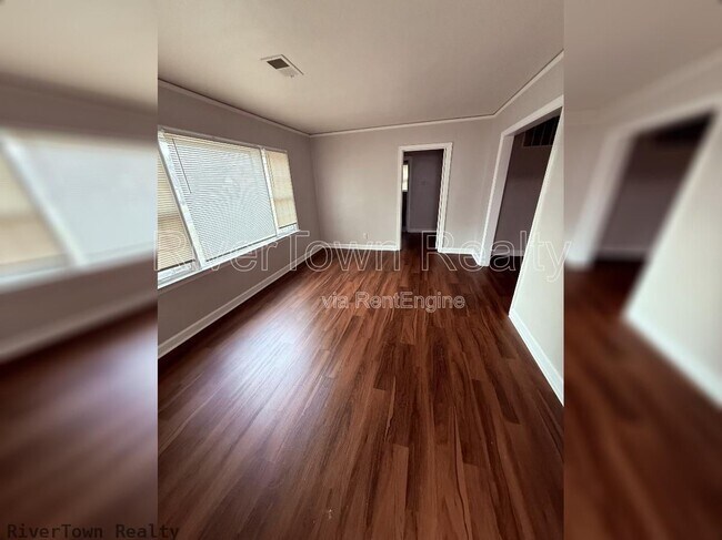 Foto del edificio - 1454 Delano Ave