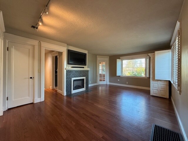 Foto del edificio - 1703 S Cedar St