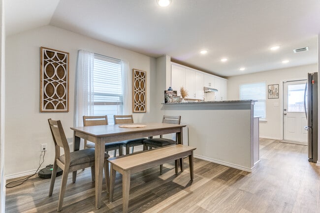 Foto del edificio - 6231 Fieldrun