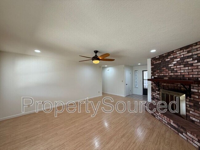 Foto del edificio - 1444 Snead Ct