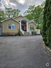 Building Photo - 52 Hilltop Ln