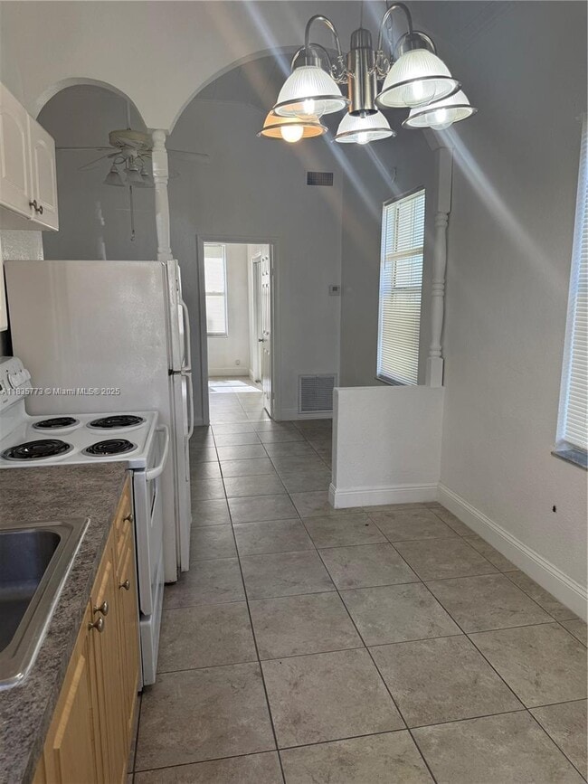 Building Photo - 410 N 58th Ave