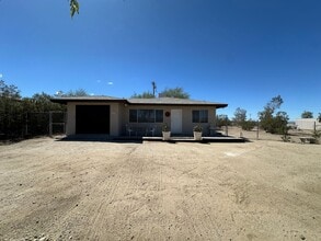 Building Photo - 7054 Broad St