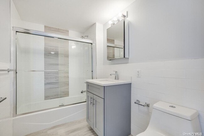 Foto del edificio - 214-18 41st Ave