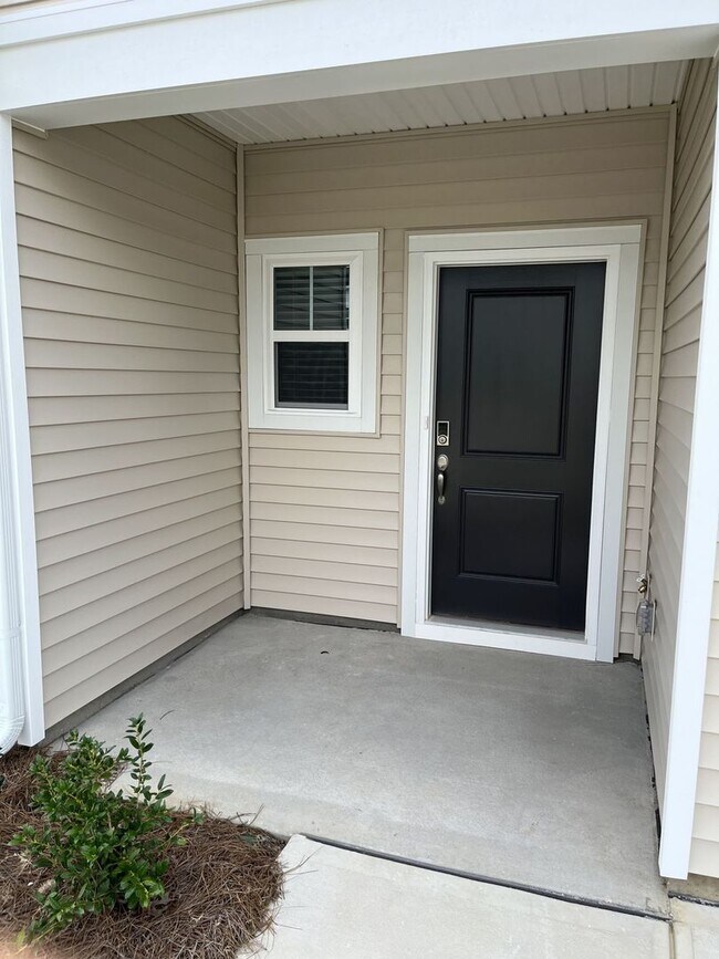 Building Photo - BRAND NEW 2 Story, 3 Bed Townhome in Concord