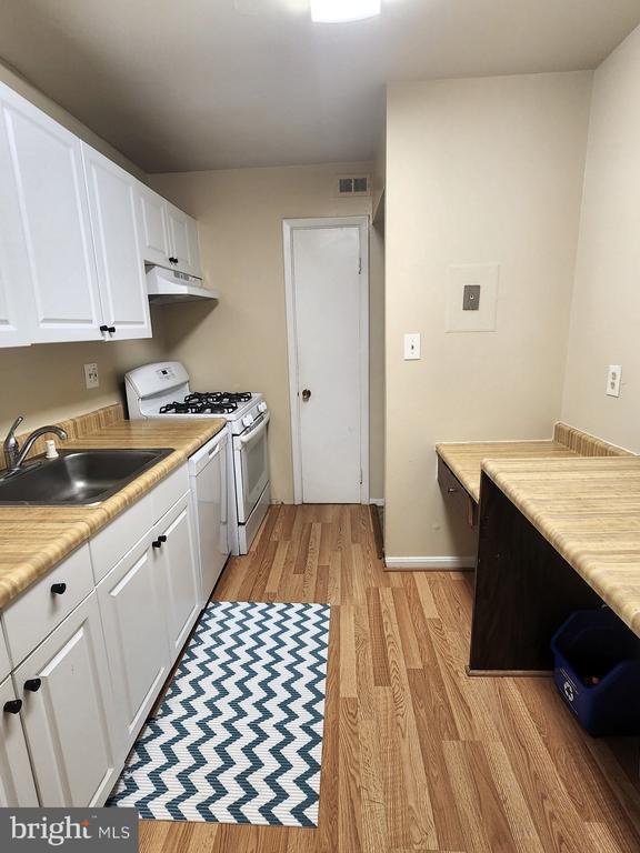 Foto del edificio - 12215 Braxfield Ct