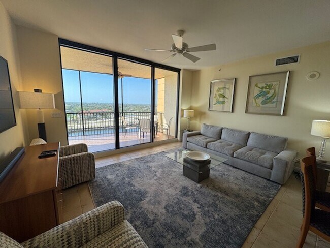 Foto del edificio - 5781 Cape Harbour Dr