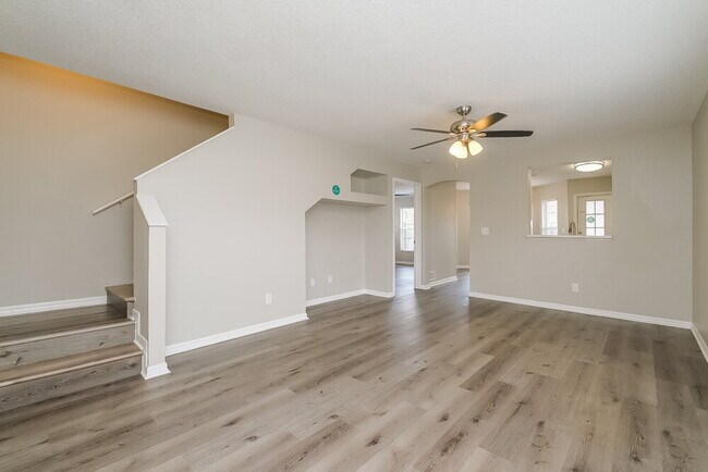 Foto del edificio - 6032 Pointe Pleasant Blvd