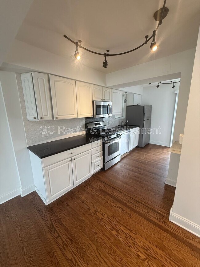 Foto del edificio - 5125 N Mason Ave