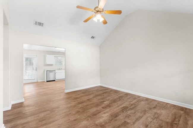 Building Photo - 306 Lawton Ct