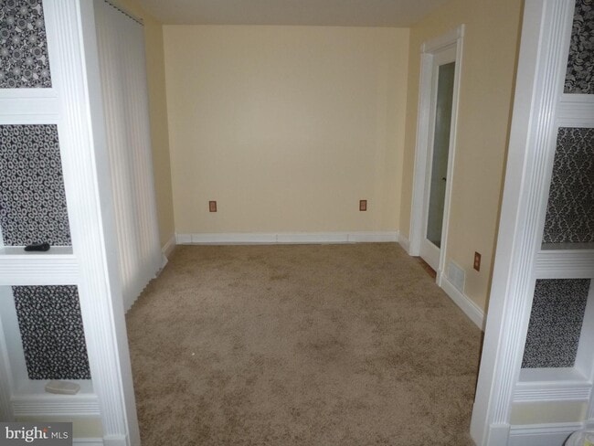 Building Photo - 20 Sherwood Cir