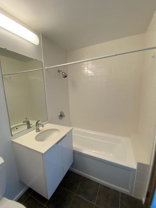 Foto del interior - 309 S. Berendo Avenue,