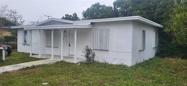 Foto del edificio - 265 NW 135th St