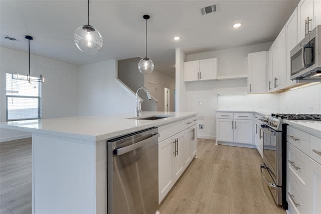 Building Photo - 529 Ridgewood Dr