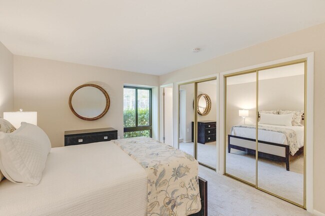 Building Photo - Lafayette Park Condominium | All Utilities Included | Pool, Tennis Court & Clubhouse