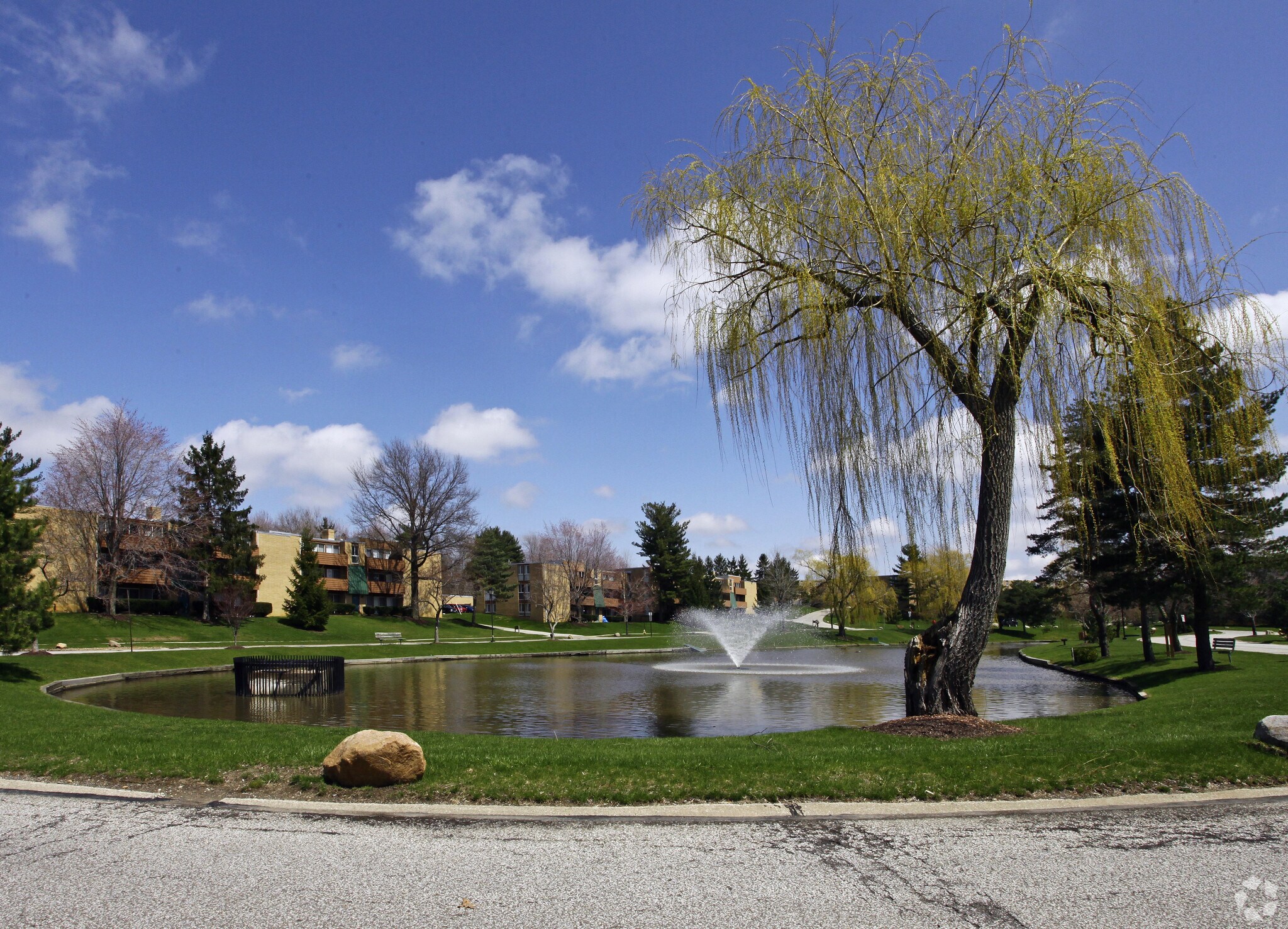 Pleasant Lake Apartments – photo 4