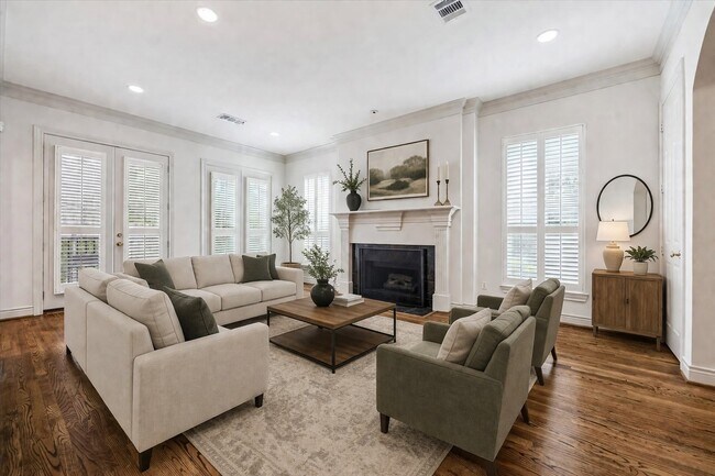 Foto del edificio - 1811 Devonshire Crescent