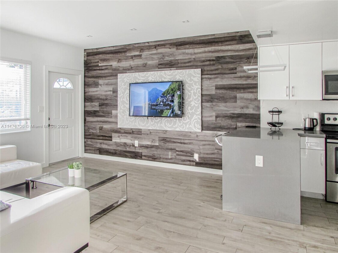 9220 Biscayne Blvd Unit 6, Miami Shores, FL 33138 Room for Rent in