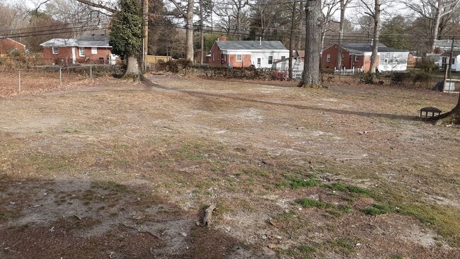 Building Photo - Classic Brick Ranch with 3 Bedrooms and 1 Bath in West End
