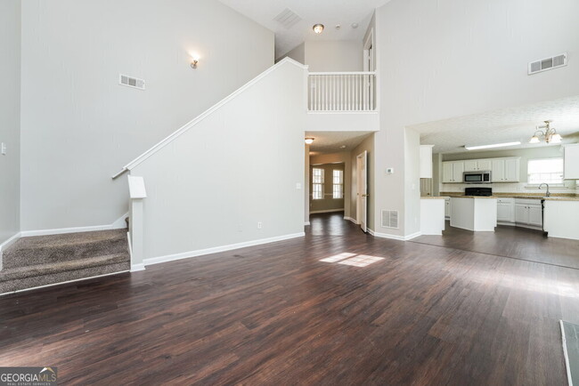 Building Photo - 1805 Neighborhood Walk