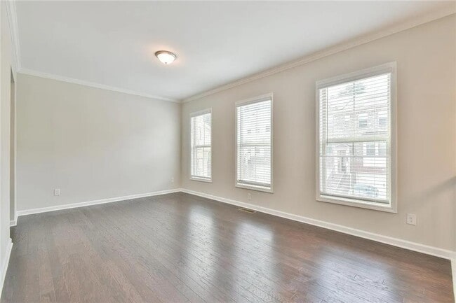 Foto del edificio - 380 Provenance Dr