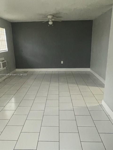Foto del edificio - 21301 NW 37th Ave