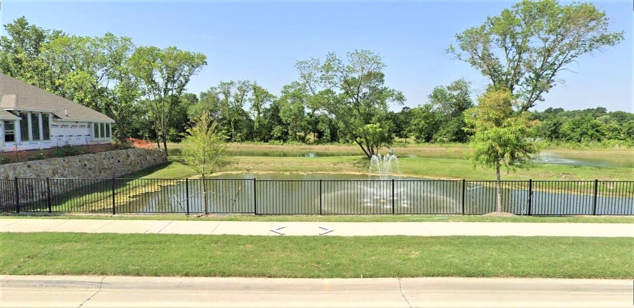 5334 Riverwalk Pkwy, Garland, TX 75040 House Rental in Garland, TX