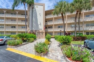 Building Photo - 2303 Lucaya Ln
