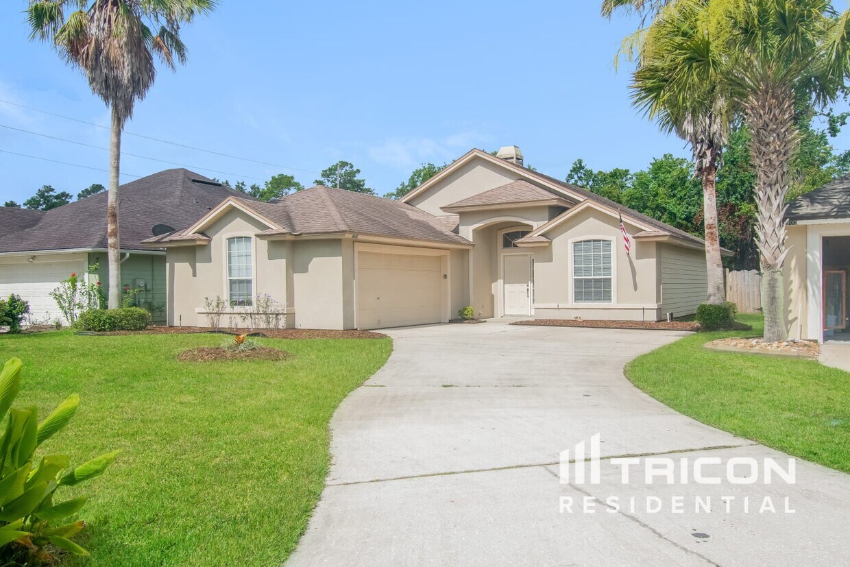 Foto principal - 1904 Lake Forest Ln