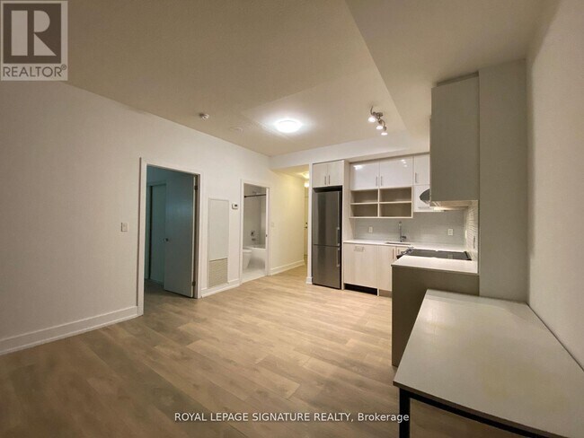 Building Photo - 150 Fairview Mall Dr