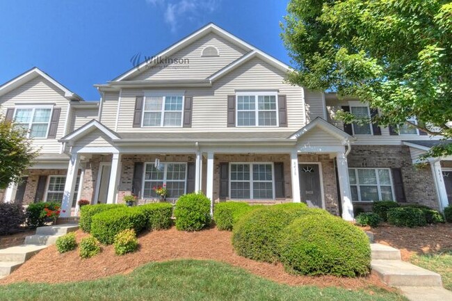 Building Photo - Nice 2br/2bth Townhome in Matthews