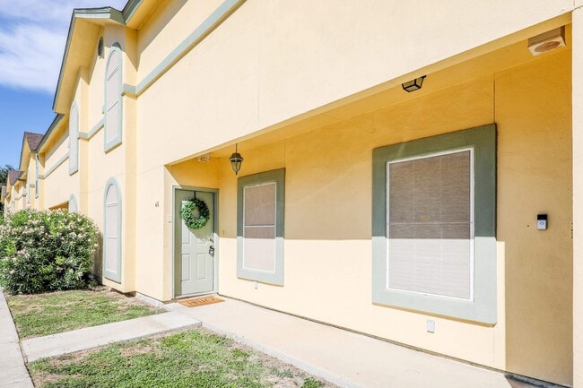 Foto del edificio - 1000 Ranchway Dr