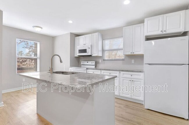 Building Photo - 1484 Norman Berry Dr