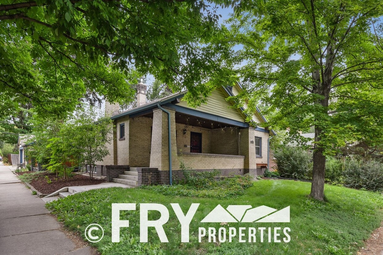 Primary Photo - Classic Bungalow in Amazing Location