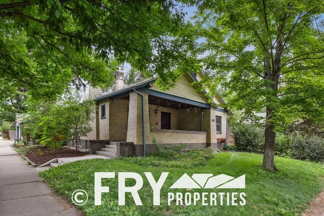 Classic Bungalow in Amazing Location - Classic Bungalow in Amazing Location House
