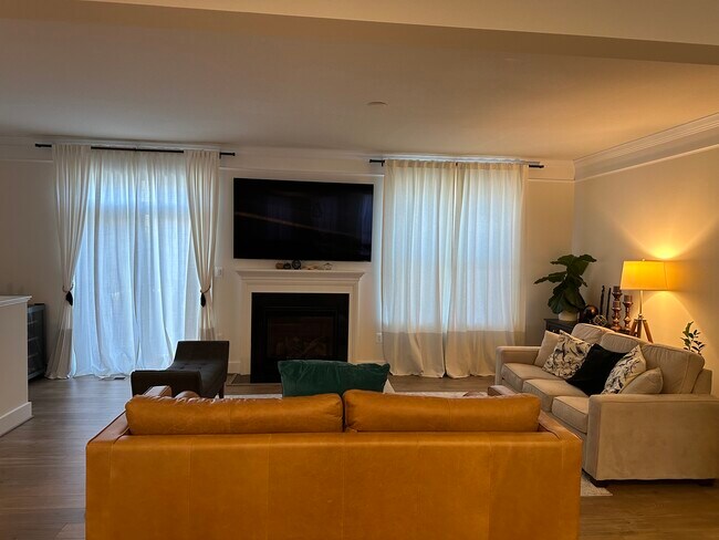 Foto del edificio - 4739 Earl Flanagan Way