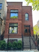 Building Photo - 1114 N Hoyne Ave