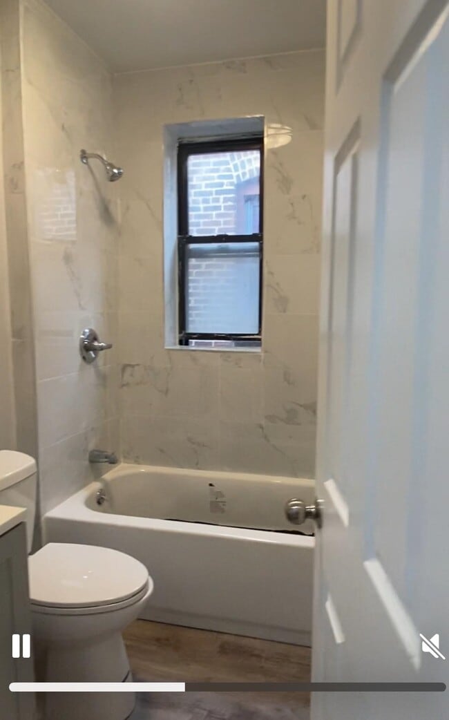 Foto del edificio - 308 60th St