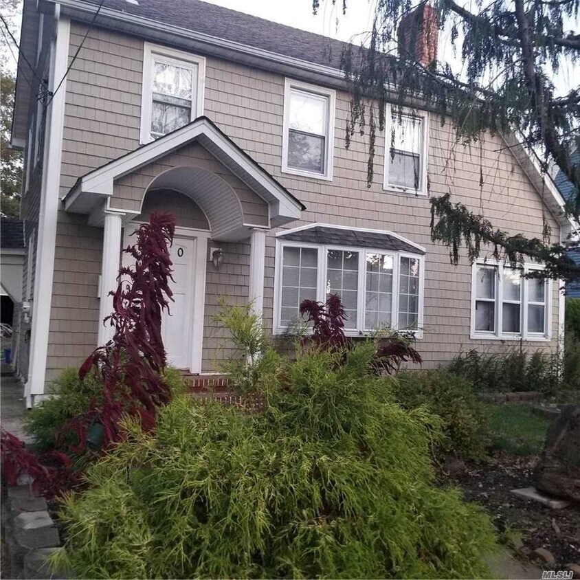 100 Fairview Blvd, Hempstead, NY 11550 House Rental in Hempstead, NY