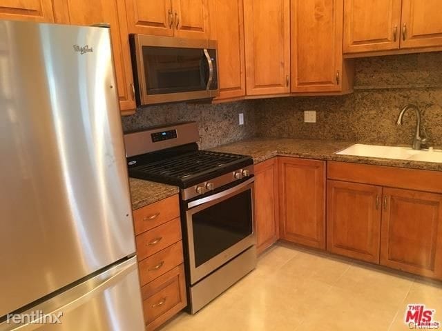Primary Photo - 2332 Fox Hills Dr