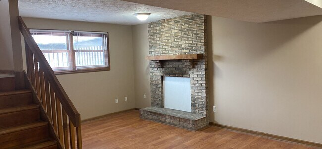 Building Photo - 4712 Winsford Ct 3BR/1.5BA (Middletown)