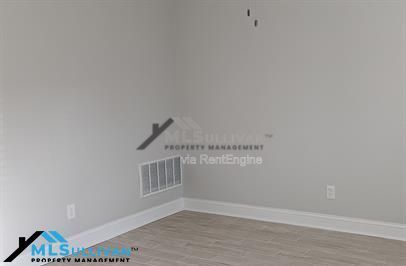 Foto del edificio - 1002 Willow Dr