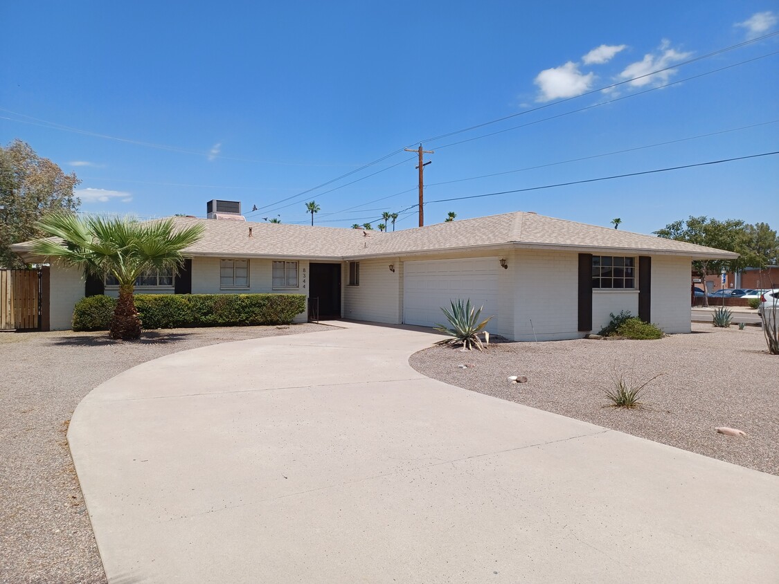 View from Camelback (Residential 25mph). Awesome location to Old Town, Parks and Amenities. - 8344 E Camelback Rd