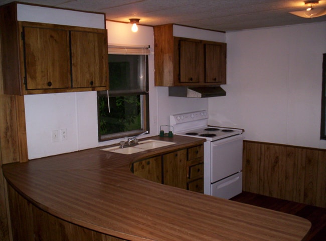 Building Photo - 547 Creekside Dr